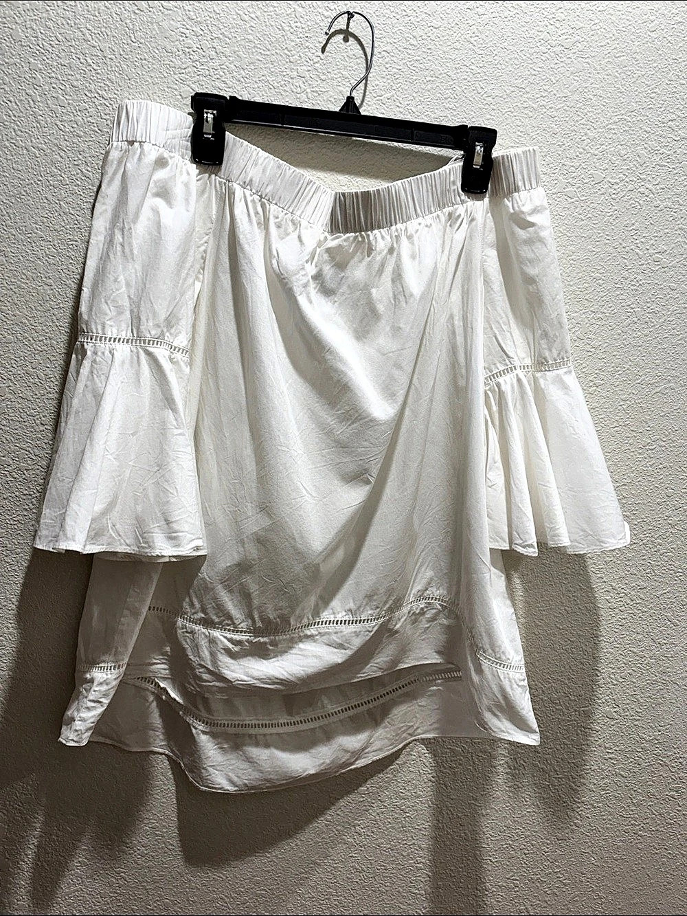 White Flare off the shoulder blouse, LIKE NEW